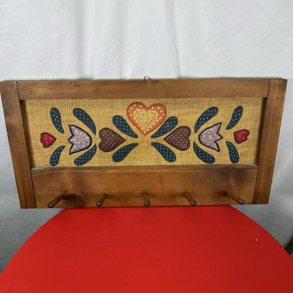 Vtg primitive burlap patchwork country heart Rack Wood Wall Mount Coat Hat Peg